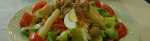 imagen de ensalada la dieta mediterránea reduce el riesgo de cáncer de mama